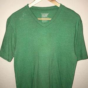 Old Navy green v neck tee